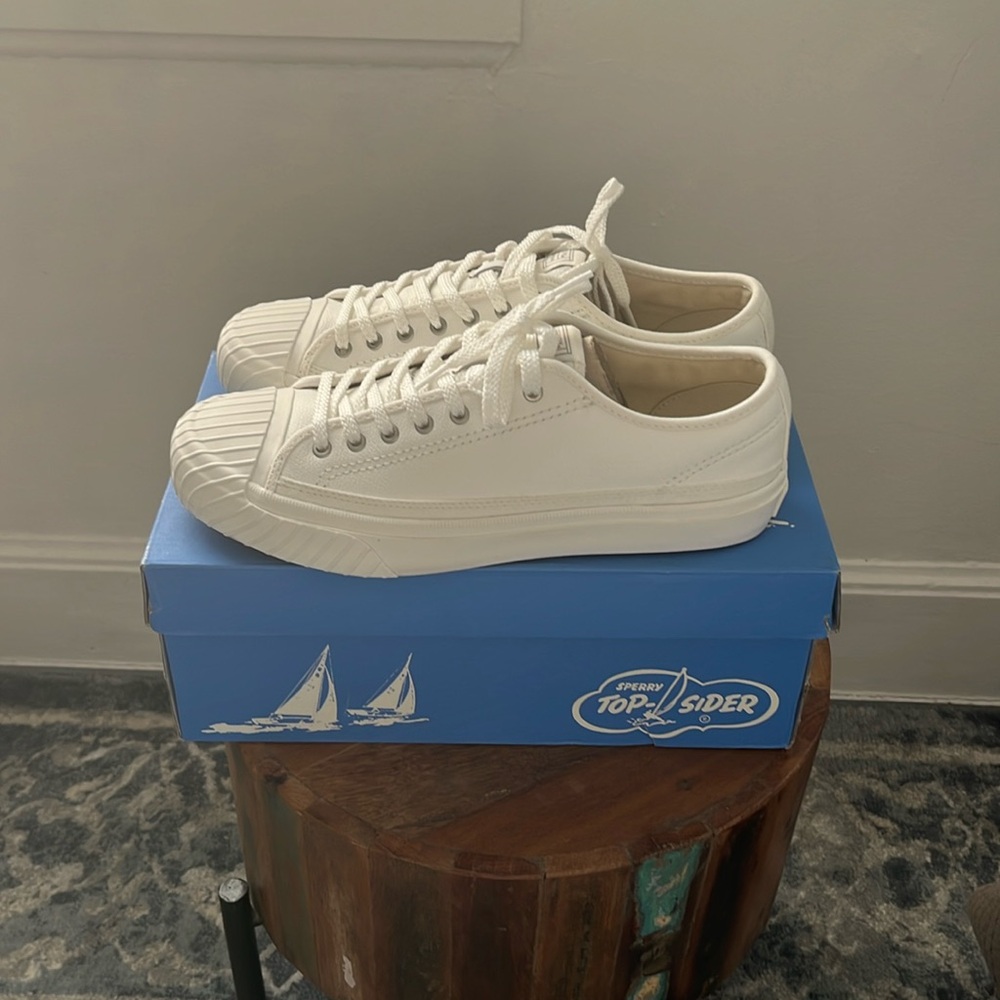 New Sperry topsider in white leather